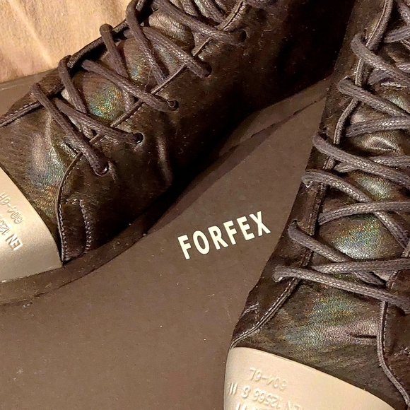 Forfex 'No Kill' iridescent black steel-toed sneaker boots, EU40, EUC - Picture 14 of 14